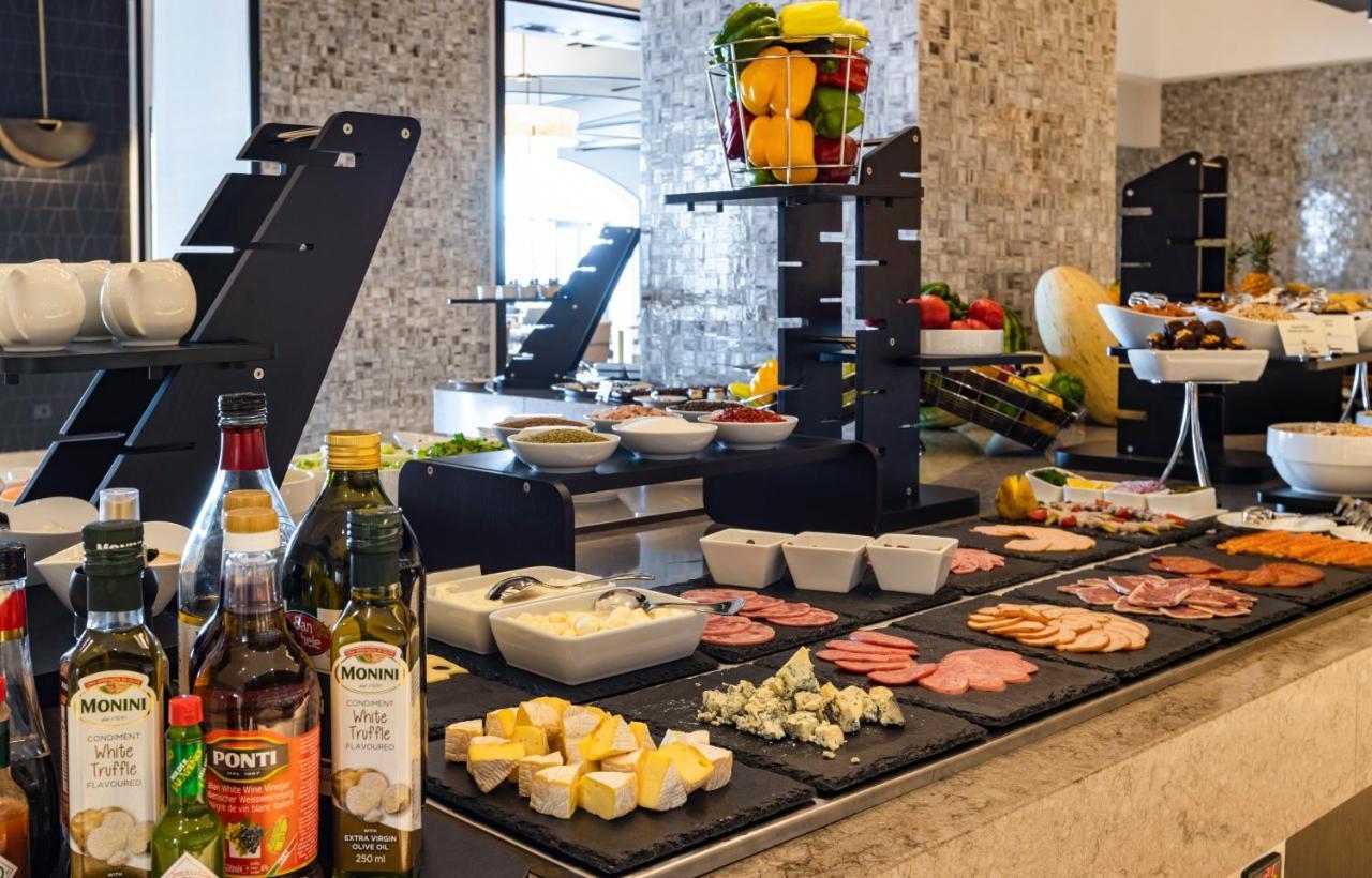 Hilton Samarkand Regency Ngoại thất bức ảnh